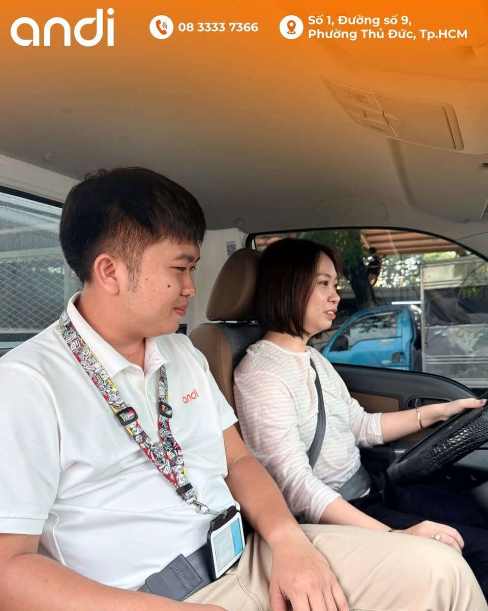Thầy hướng dẫn học viên